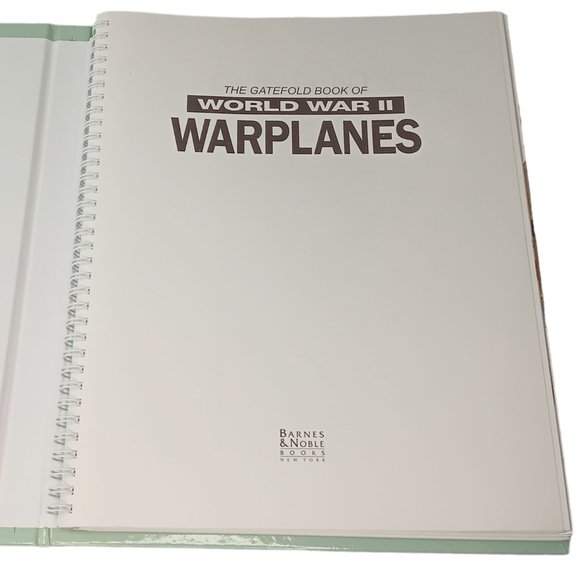 Gatefold Book of World War II Warplanes 36 Pull-Out Gatefolds Hardcover 1995 HC - Picture 7 of 12